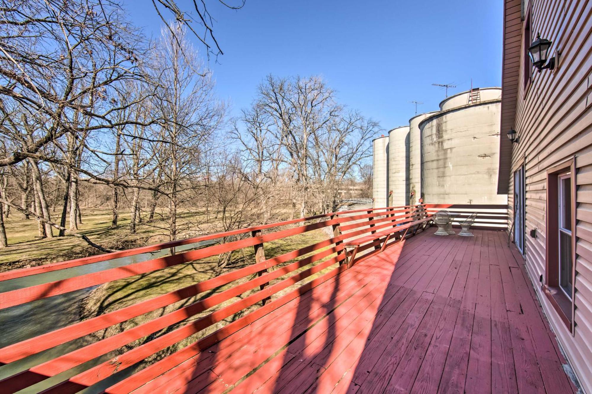 Runningwater Apartment In Lancaster With Deck Zewnętrze zdjęcie